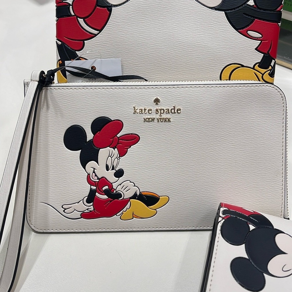 Kate Spade Disney X Kate Spade New York Minnie Medium L-Zip Wristlet
Parchment - Picture 13 of 16